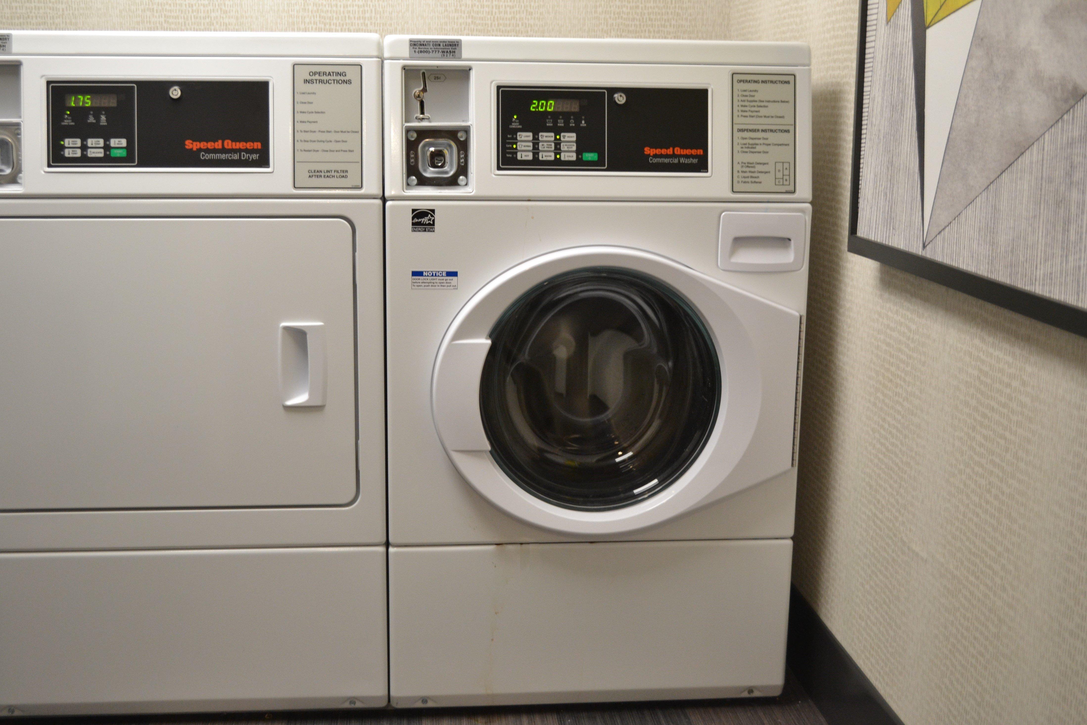 Holiday Inn - Columbus, an IHG Hotel Bagian luar foto