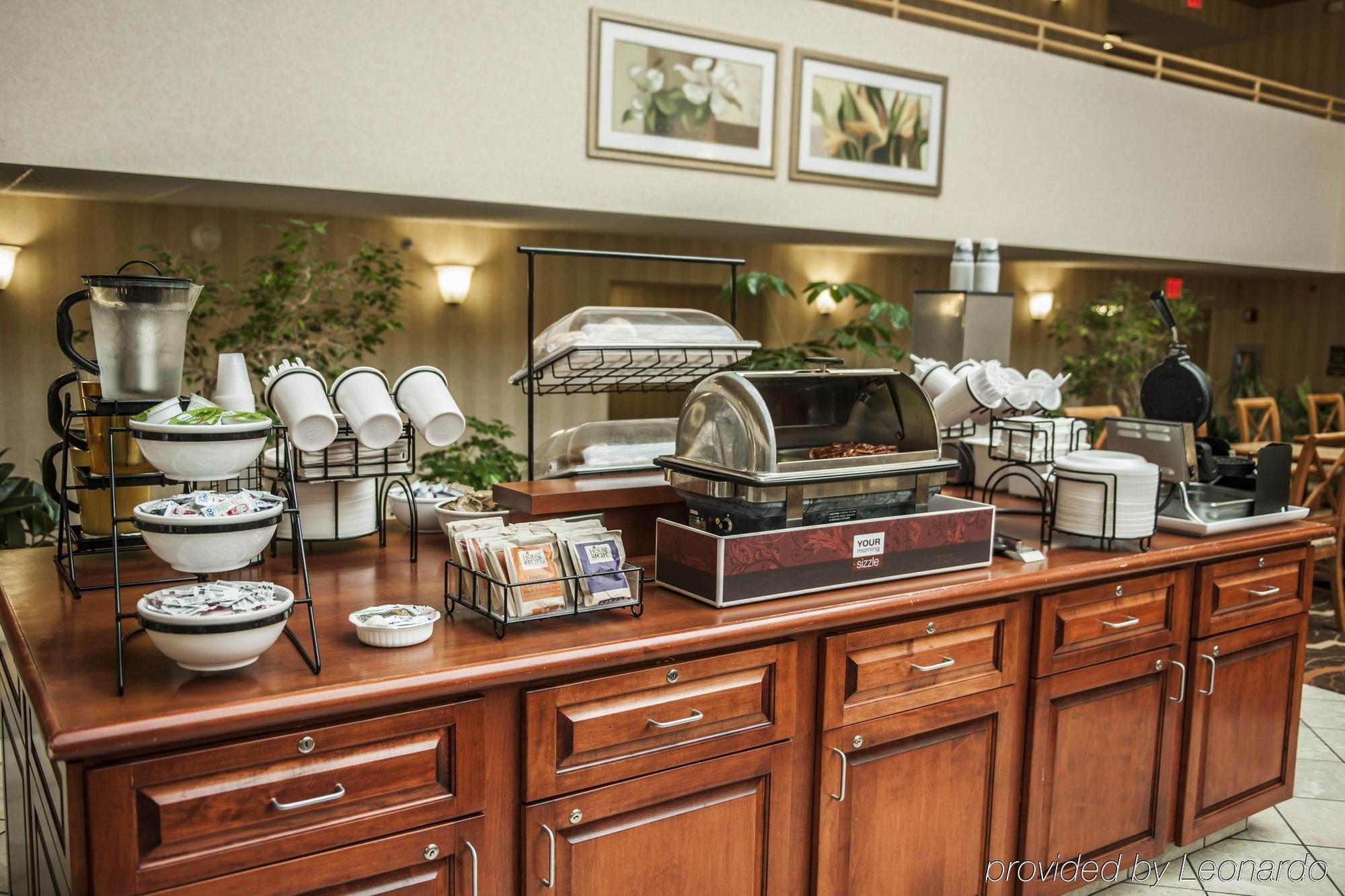 Holiday Inn - Columbus, an IHG Hotel Bagian luar foto