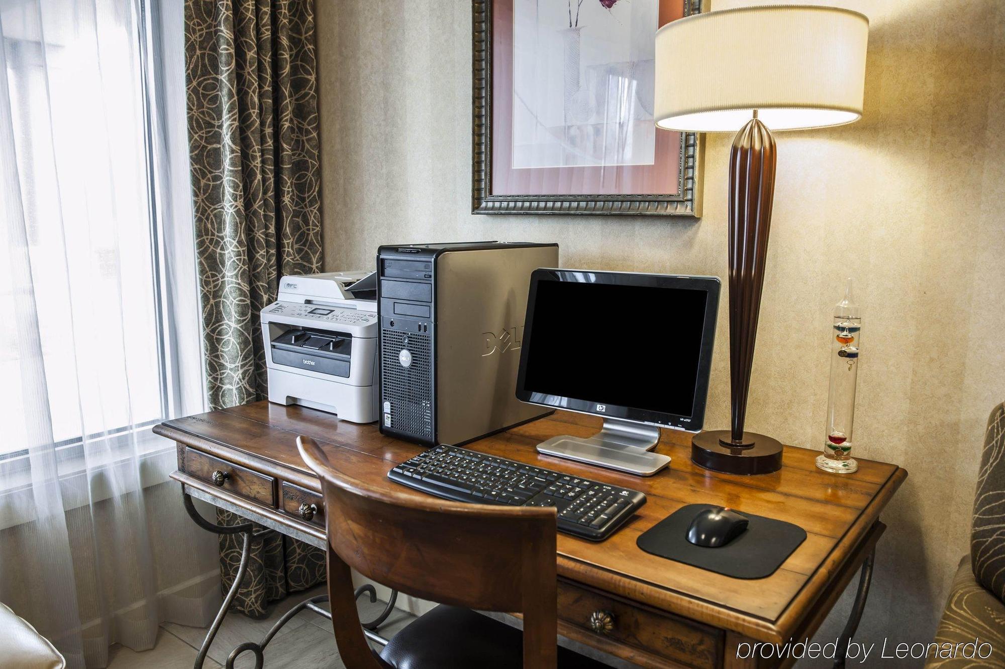 Holiday Inn - Columbus, an IHG Hotel Bagian luar foto