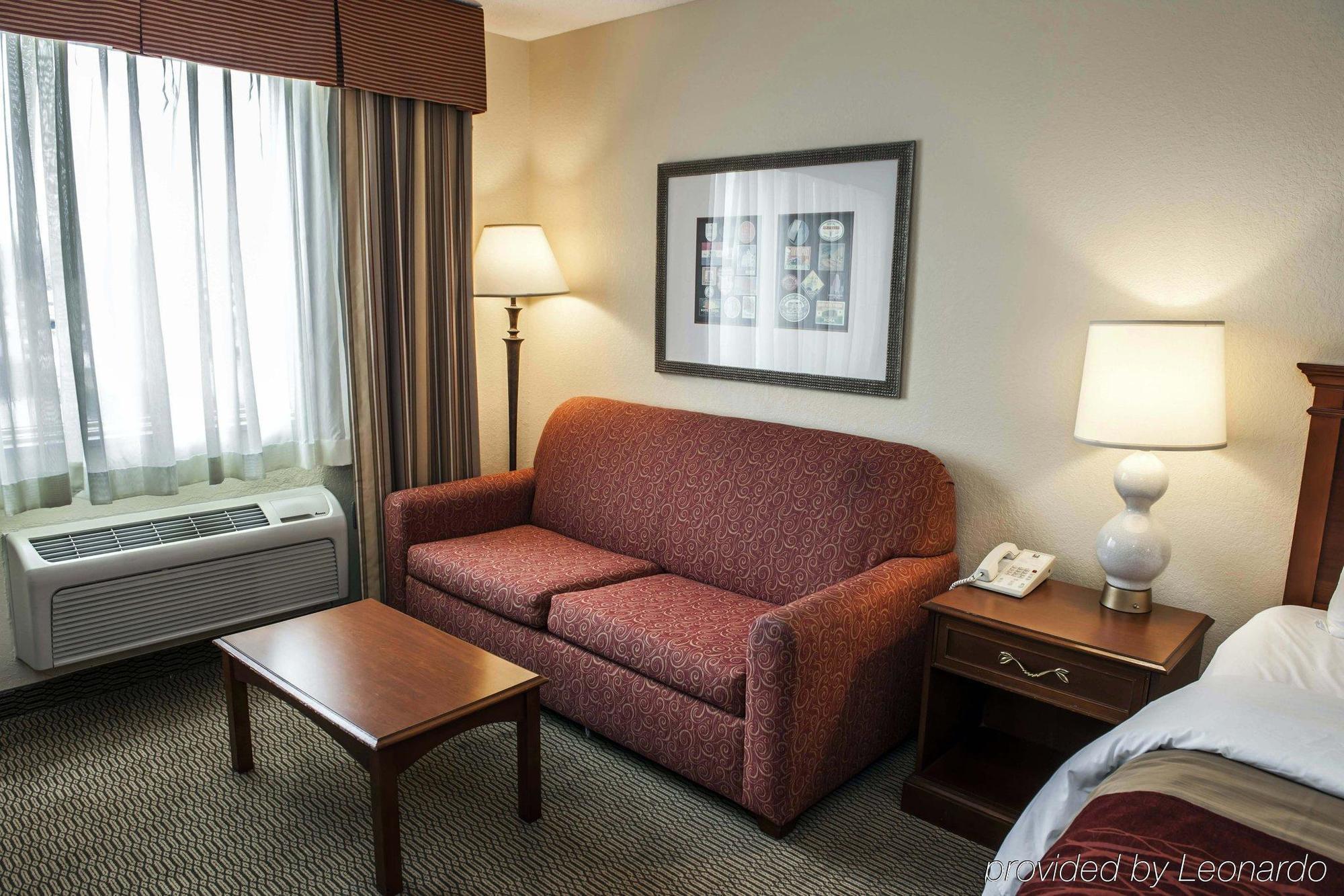 Holiday Inn - Columbus, an IHG Hotel Bagian luar foto