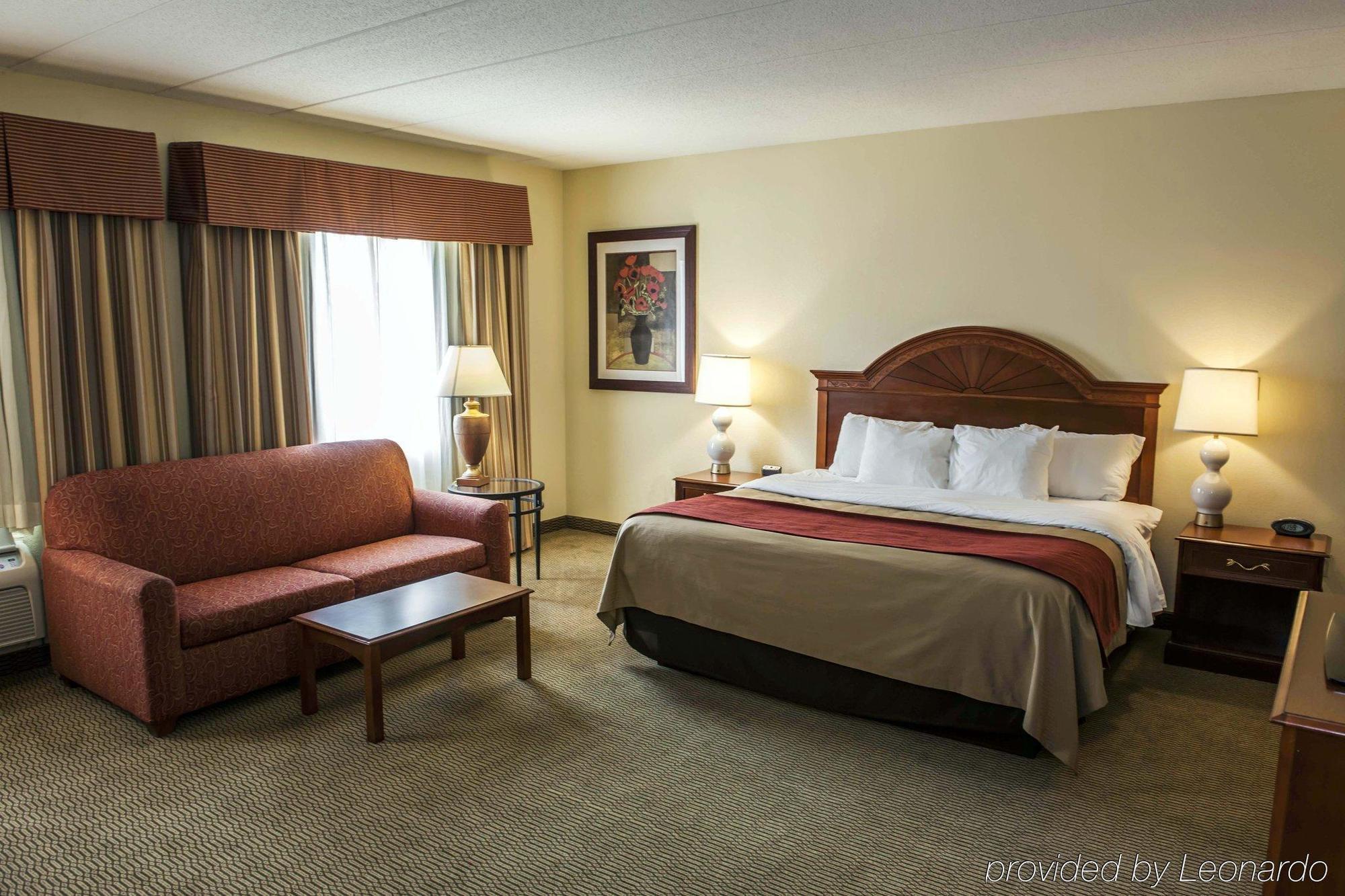 Holiday Inn - Columbus, an IHG Hotel Bagian luar foto
