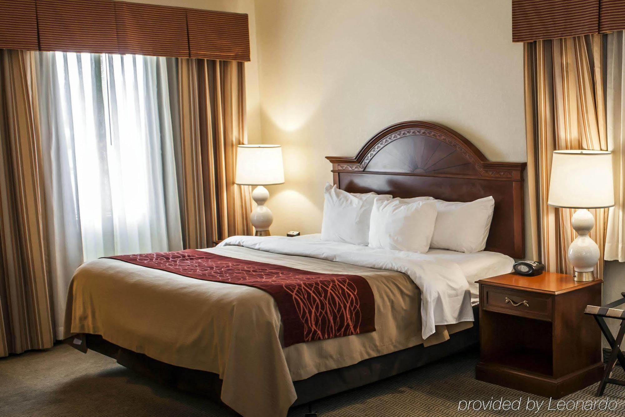 Holiday Inn - Columbus, an IHG Hotel Bagian luar foto