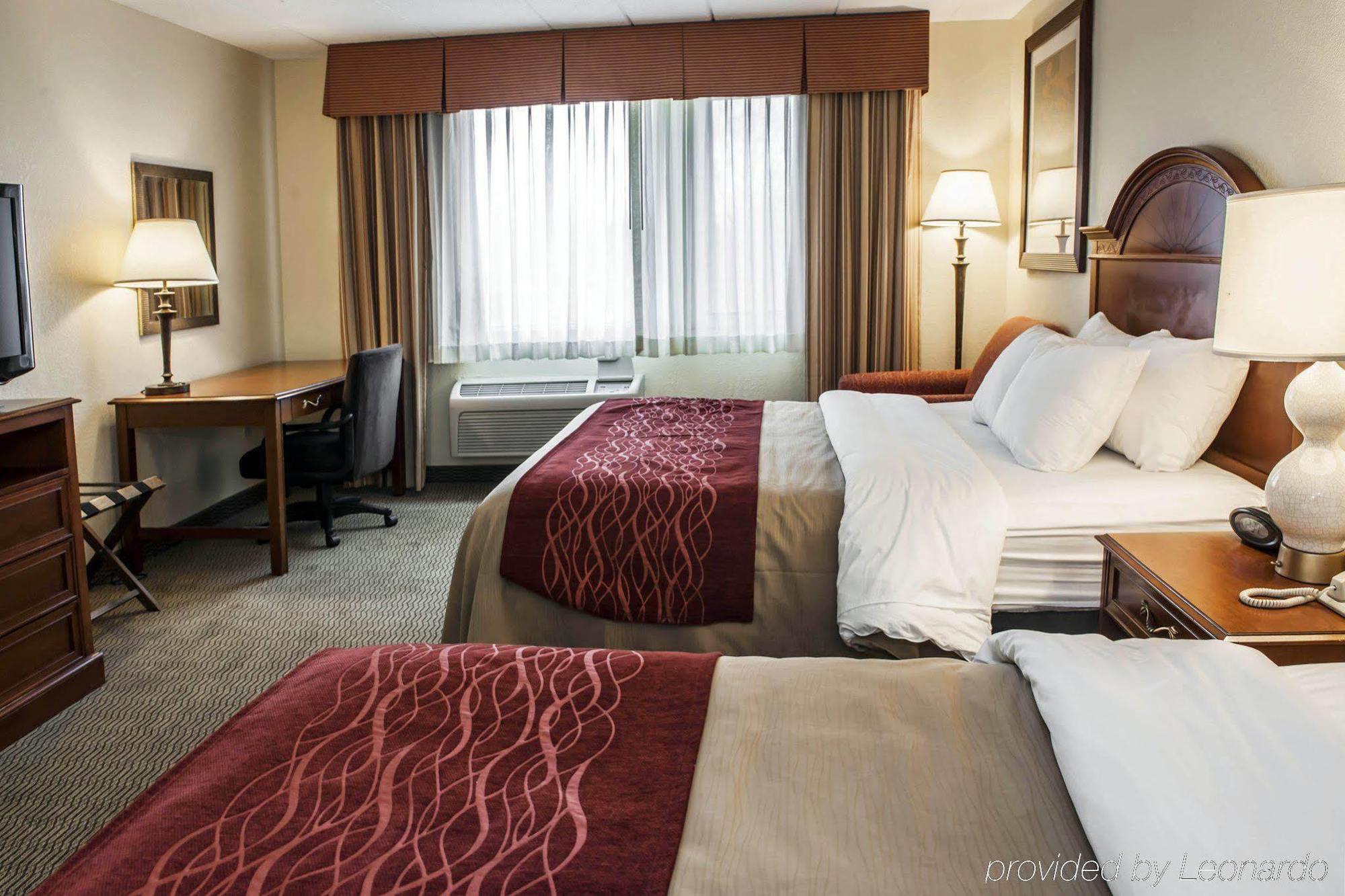 Holiday Inn - Columbus, an IHG Hotel Bagian luar foto