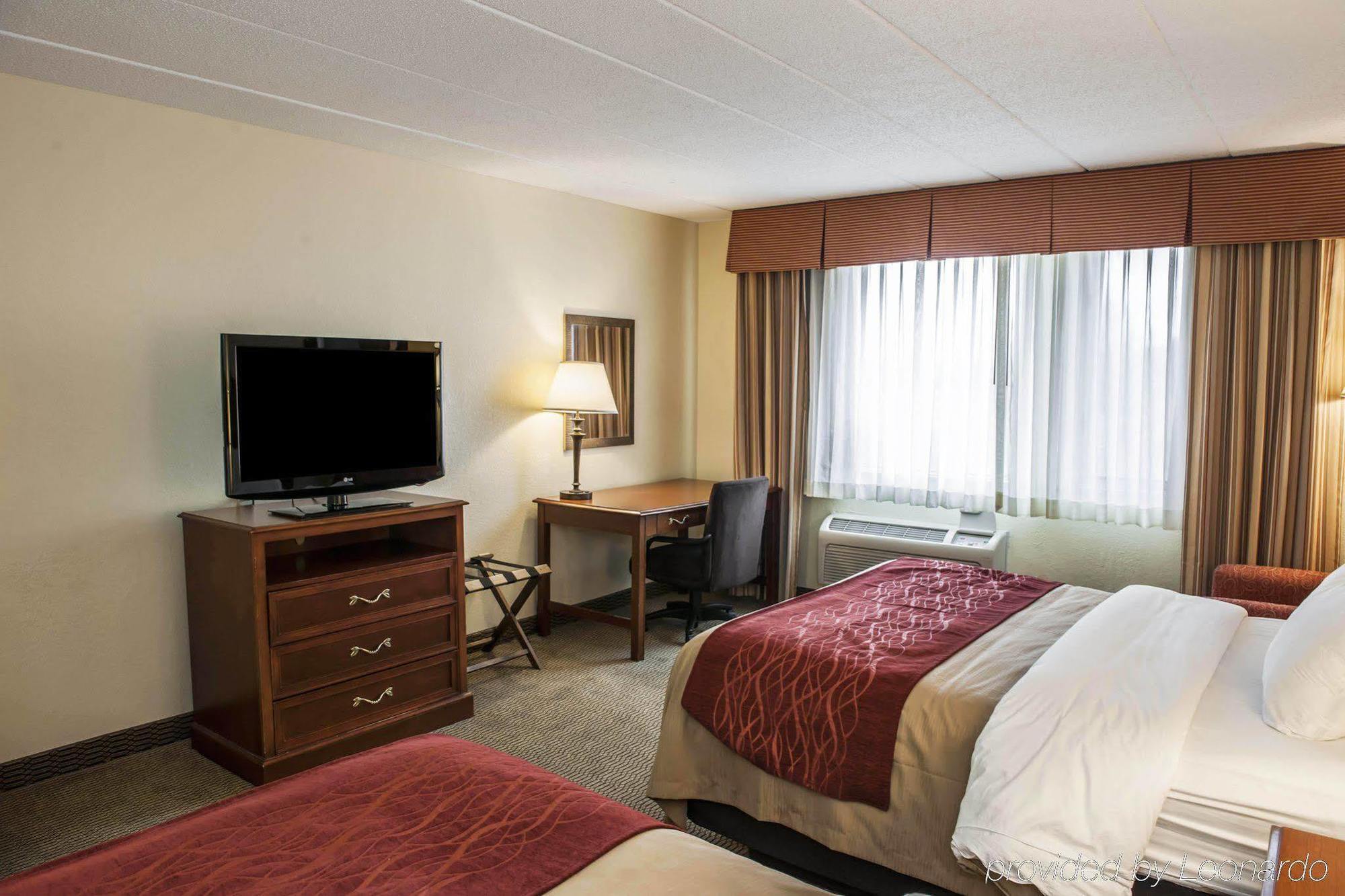Holiday Inn - Columbus, an IHG Hotel Bagian luar foto